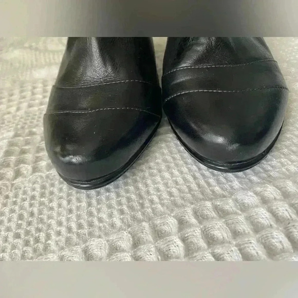 Sofft Black Leather Ankle Booties Heeled Size 9W Women’s Boots Almond Toe 90s - Picture 4 of 10